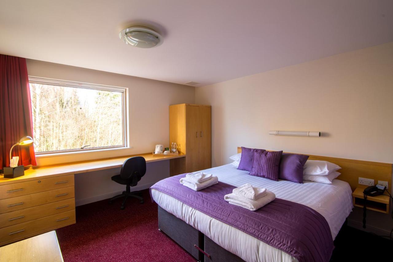 The Hawkhills (Adults Only) Hotel Йорк Екстериор снимка
